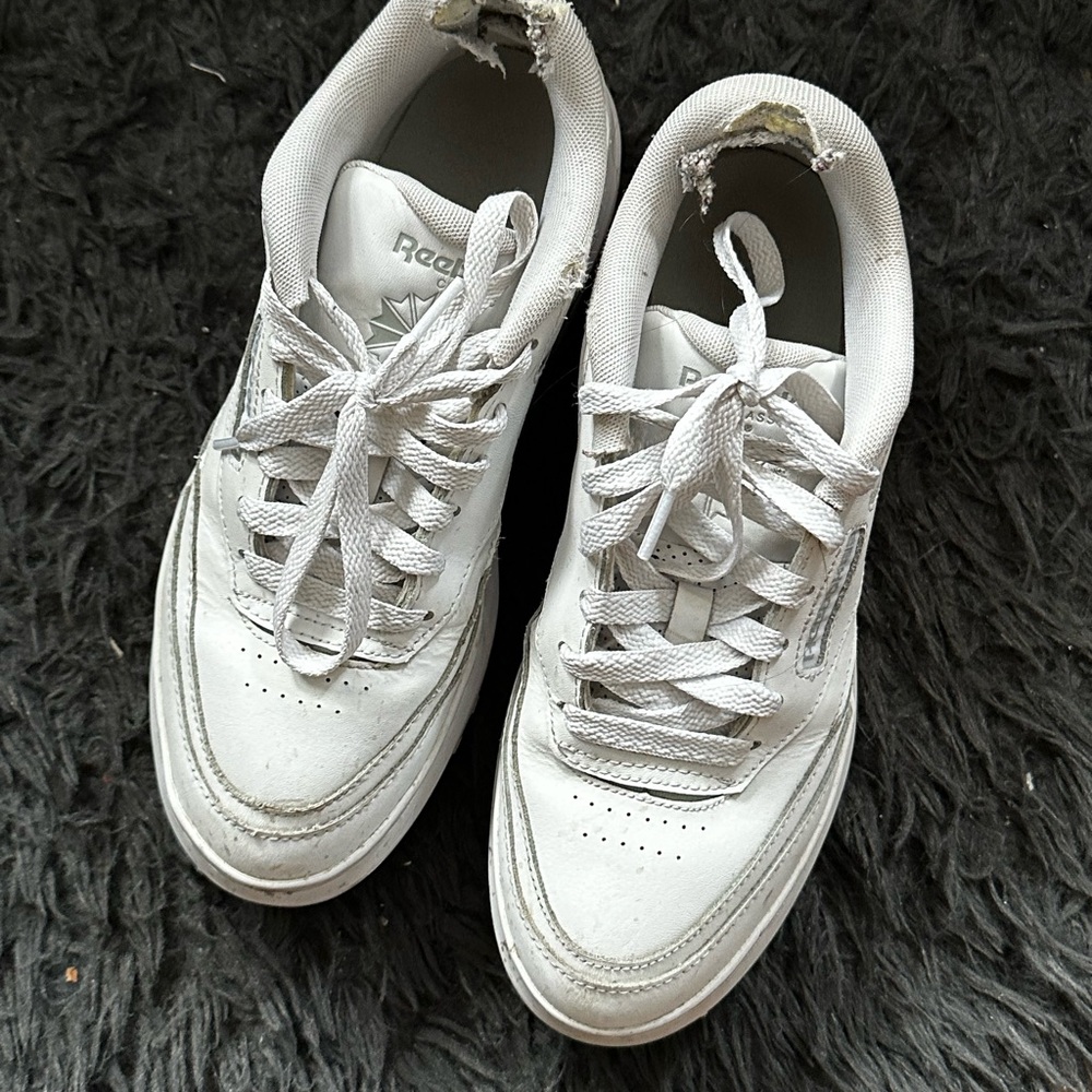 REBOOKS women size 8